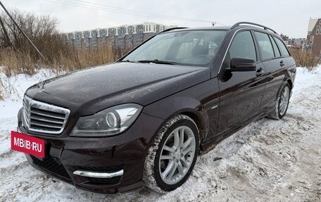 Mercedes-Benz C-Класс, 2011 год, 1 500 000 рублей, 8 фотография
