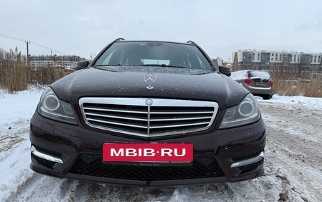 Mercedes-Benz C-Класс, 2011 год, 1 500 000 рублей, 10 фотография