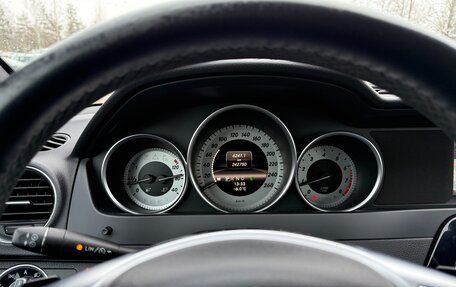 Mercedes-Benz C-Класс, 2011 год, 1 500 000 рублей, 14 фотография