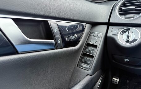 Mercedes-Benz C-Класс, 2011 год, 1 500 000 рублей, 16 фотография