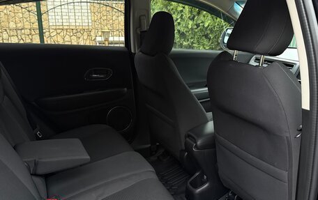 Honda Vezel, 2020 год, 1 995 000 рублей, 15 фотография