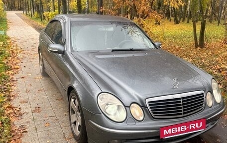 Mercedes-Benz E-Класс, 2005 год, 780 000 рублей, 4 фотография
