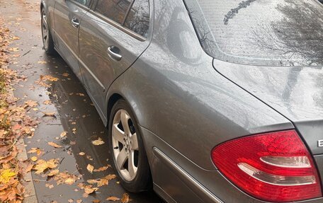 Mercedes-Benz E-Класс, 2005 год, 780 000 рублей, 10 фотография