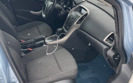 Opel Astra J, 2010 год, 600 000 рублей, 6 фотография