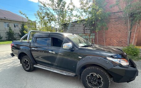 Mitsubishi L200 IV рестайлинг, 2015 год, 2 400 000 рублей, 7 фотография