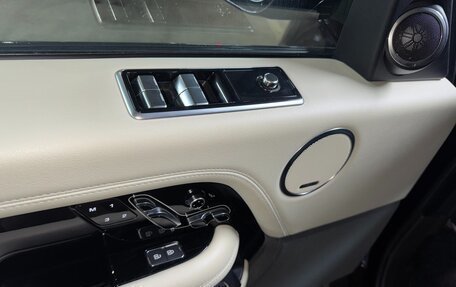 Land Rover Range Rover IV рестайлинг, 2020 год, 7 250 000 рублей, 13 фотография