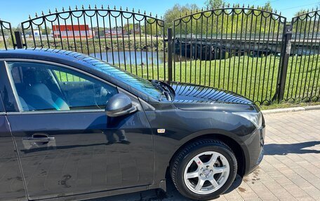 Chevrolet Cruze II, 2009 год, 670 000 рублей, 2 фотография