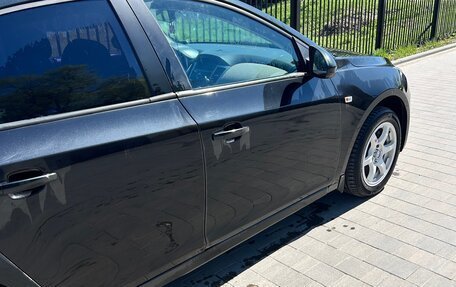 Chevrolet Cruze II, 2009 год, 670 000 рублей, 3 фотография