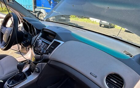 Chevrolet Cruze II, 2009 год, 670 000 рублей, 15 фотография