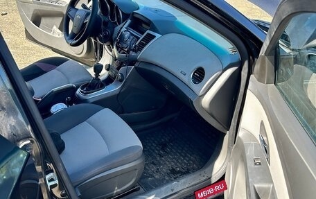 Chevrolet Cruze II, 2009 год, 670 000 рублей, 13 фотография