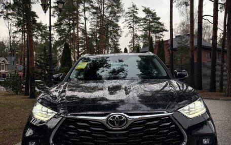 Toyota Highlander, 2025 год, 5 300 000 рублей, 2 фотография