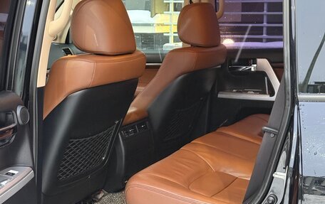 Toyota Land Cruiser 200, 2014 год, 4 000 000 рублей, 21 фотография