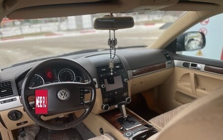 Volkswagen Touareg III, 2010 год, 1 275 000 рублей, 10 фотография