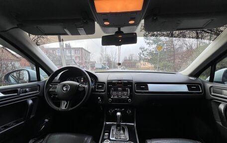 Volkswagen Touareg III, 2011 год, 1 850 000 рублей, 7 фотография