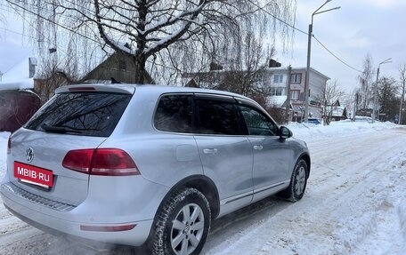 Volkswagen Touareg III, 2011 год, 1 850 000 рублей, 4 фотография