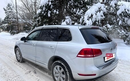 Volkswagen Touareg III, 2011 год, 1 850 000 рублей, 5 фотография