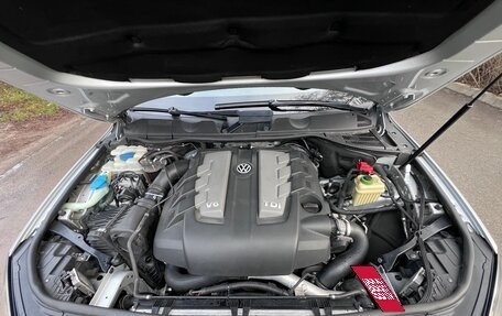 Volkswagen Touareg III, 2011 год, 1 850 000 рублей, 10 фотография