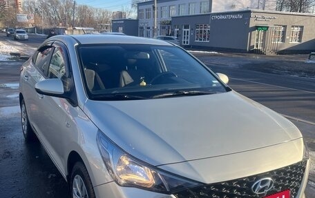 Hyundai Solaris II рестайлинг, 2020 год, 1 400 000 рублей, 4 фотография