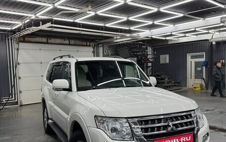 Mitsubishi Pajero IV, 2017 год, 3 200 000 рублей, 3 фотография