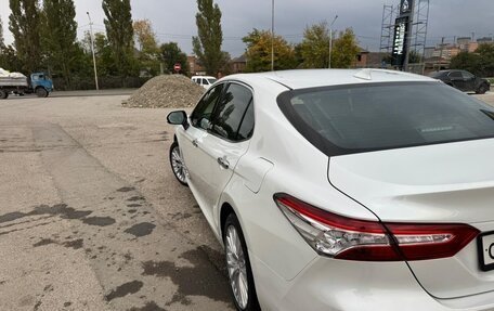 Toyota Camry, 2019 год, 3 100 000 рублей, 2 фотография