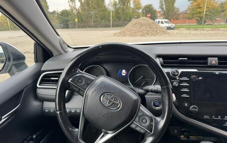 Toyota Camry, 2019 год, 3 100 000 рублей, 8 фотография