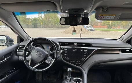 Toyota Camry, 2019 год, 3 100 000 рублей, 5 фотография