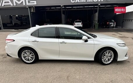 Toyota Camry, 2019 год, 3 100 000 рублей, 7 фотография