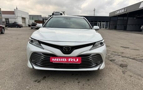 Toyota Camry, 2019 год, 3 100 000 рублей, 15 фотография
