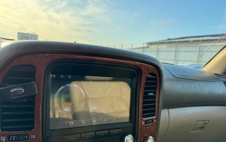 Toyota Land Cruiser 100 рестайлинг 2, 2001 год, 2 050 000 рублей, 16 фотография