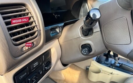 Toyota Land Cruiser 100 рестайлинг 2, 2001 год, 2 050 000 рублей, 21 фотография