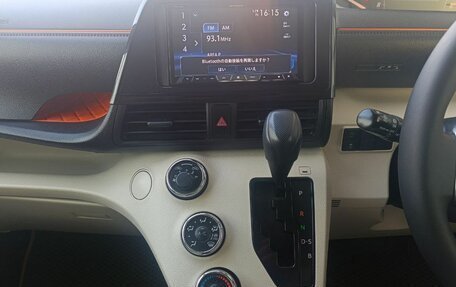 Toyota Sienta II, 2017 год, 1 190 000 рублей, 16 фотография