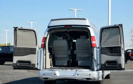 Chevrolet Express II, 2023 год, 17 229 316 рублей, 10 фотография