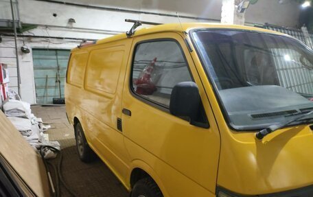 Toyota HiAce H100, 2000 год, 340 000 рублей, 4 фотография