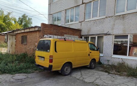 Toyota HiAce H100, 2000 год, 340 000 рублей, 6 фотография