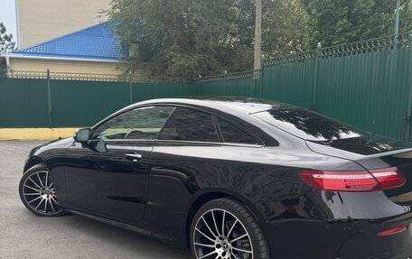 Mercedes-Benz E-Класс, 2019 год, 4 950 000 рублей, 2 фотография