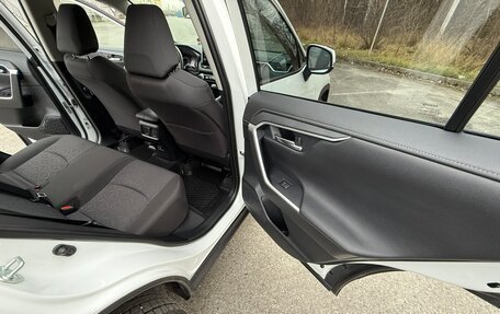 Toyota RAV4, 2020 год, 3 750 000 рублей, 16 фотография