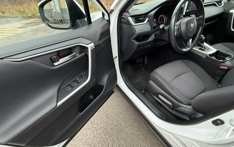 Toyota RAV4, 2020 год, 3 750 000 рублей, 14 фотография