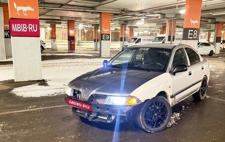 Mitsubishi Carisma I, 2002 год, 280 000 рублей, 1 фотография
