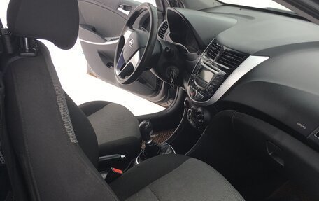 Hyundai Solaris II рестайлинг, 2011 год, 615 000 рублей, 6 фотография