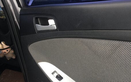 Hyundai Solaris II рестайлинг, 2011 год, 615 000 рублей, 19 фотография