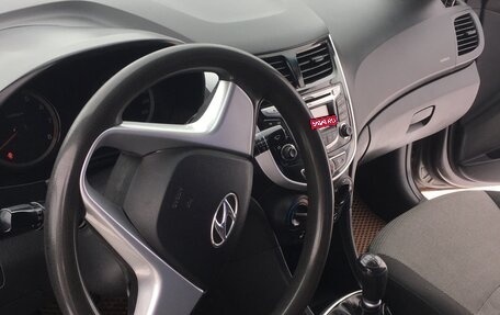 Hyundai Solaris II рестайлинг, 2011 год, 615 000 рублей, 17 фотография