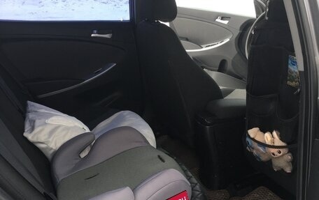 Hyundai Solaris II рестайлинг, 2011 год, 615 000 рублей, 9 фотография