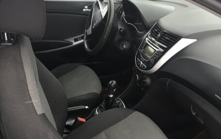 Hyundai Solaris II рестайлинг, 2011 год, 615 000 рублей, 26 фотография