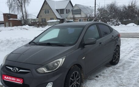 Hyundai Solaris II рестайлинг, 2011 год, 615 000 рублей, 27 фотография