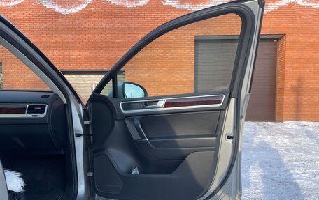 Volkswagen Touareg III, 2015 год, 2 700 000 рублей, 16 фотография