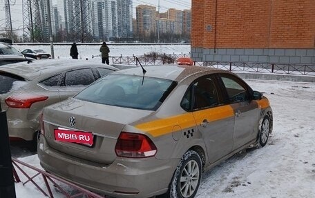 Volkswagen Polo VI (EU Market), 2016 год, 875 000 рублей, 2 фотография