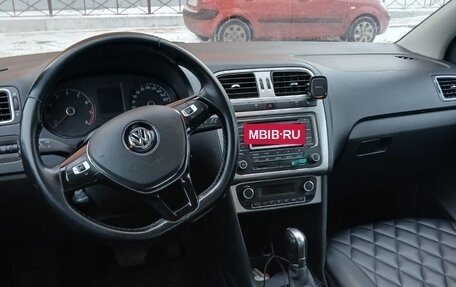 Volkswagen Polo VI (EU Market), 2016 год, 875 000 рублей, 3 фотография