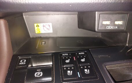 Lexus RX IV рестайлинг, 2019 год, 5 500 000 рублей, 9 фотография