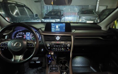 Lexus RX IV рестайлинг, 2019 год, 5 500 000 рублей, 12 фотография