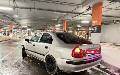 Mitsubishi Carisma I, 2002 год, 280 000 рублей, 3 фотография